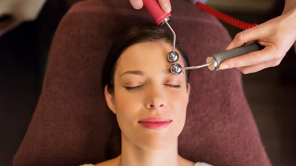 microcurrent for forehead wrinkles